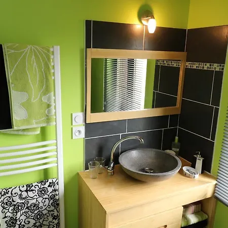 Ndila Piscine Privee Nyaraló