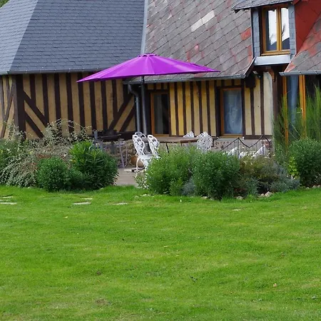 Holiday home Ndila Piscine Privee Fatouville-Grestain
